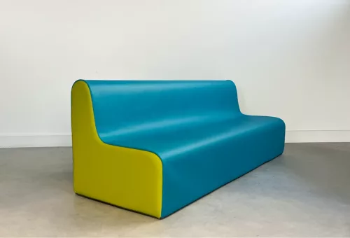 Banquette enfant en mousse pour l'aménagement des crèches