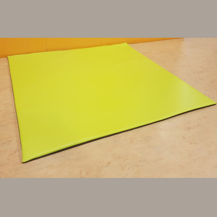 Tapis de sol pour espace de regroupement