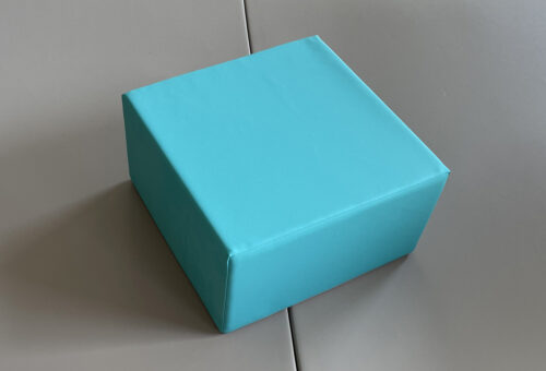 pouf d'angle en mousse René HENRY