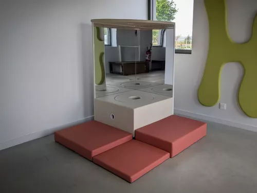Espace sensoriel compact pour creche
