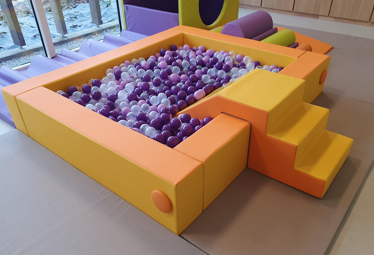Piscine a balle Rene HENRY Conception et amenagements sur mesure pour la petite enfance