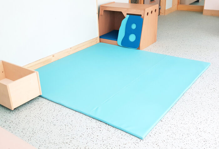 tapis d'activité pour crèche rené HENRY