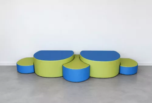 Banquette pétales enfant en mousse pour l'aménagement des crèches