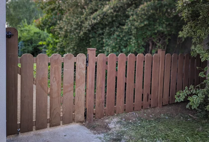 Portillons et barrières en bois pour extérieur crèche