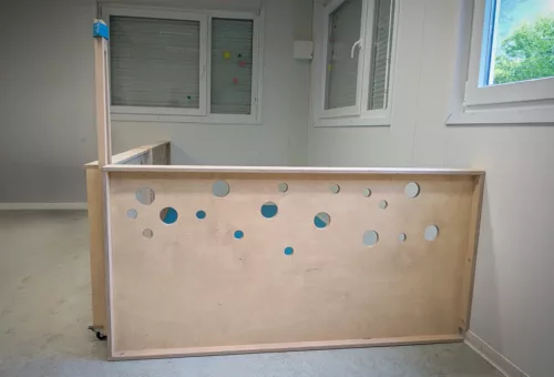 parc bébé en bois sur mesure pour crèche - HENRY