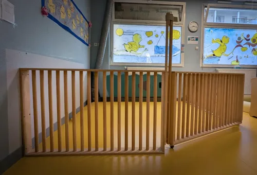 parc bébé en bois sur mesure pour crèche - HENRY